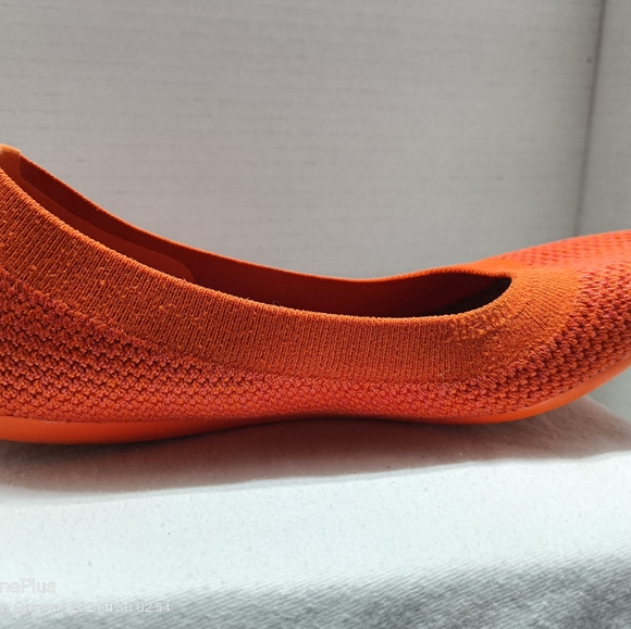 Allbirds Bright orange tree breezers size 6.5 - Picture 4 of 16